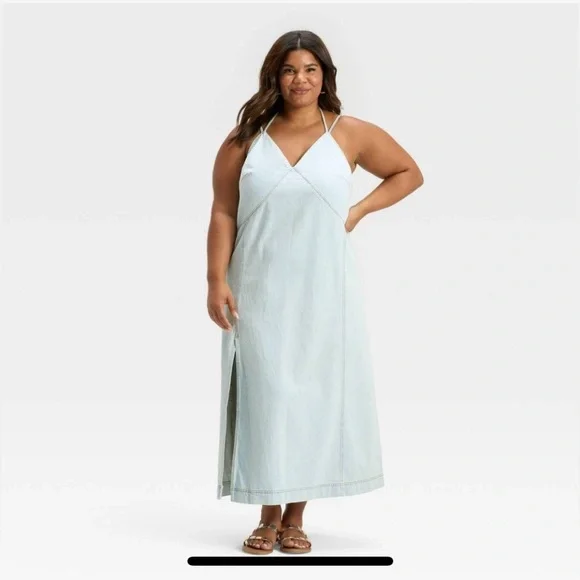 🆕 Denim light wash denim Blue Maxi Dress with V-Neckline
NWT - Picture 3 of 7